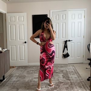 NEW - Y2K styled halter dress - Pink wavy dress